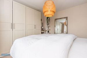 Bedroom- click for photo gallery
